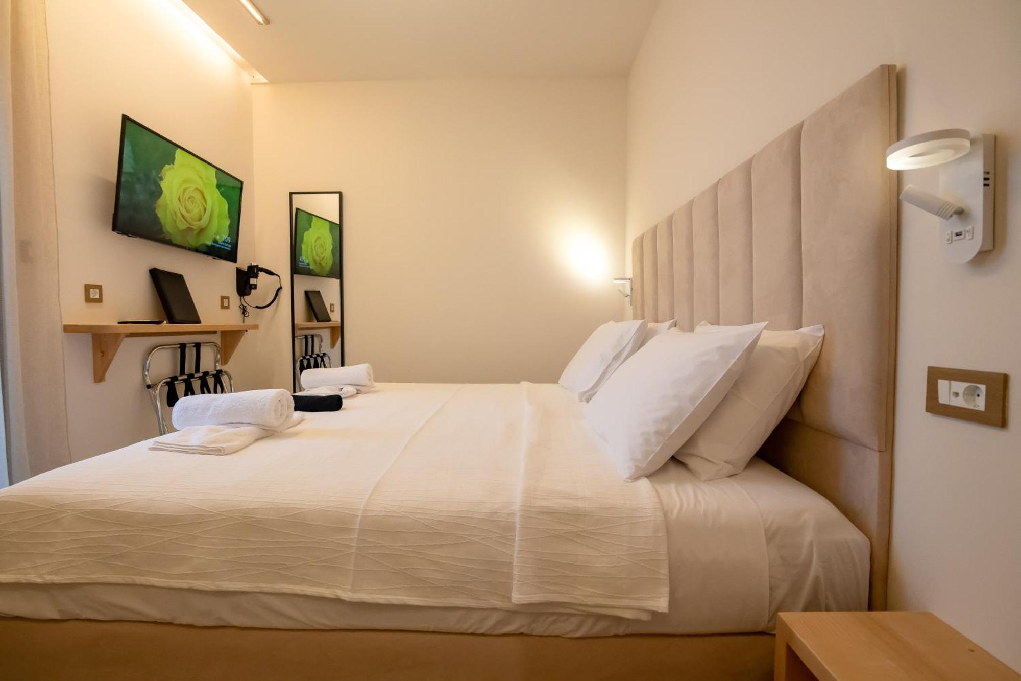 Ocean 11 Hotel Szkiáthosz Kültér fotó